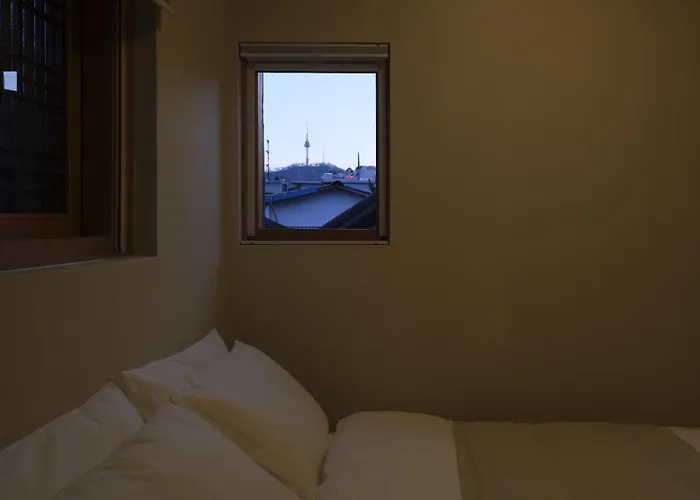 The Korean Traditional Hanok In Downtown For Convenient Public Transportation - Ari Bed & Breakfast 4*