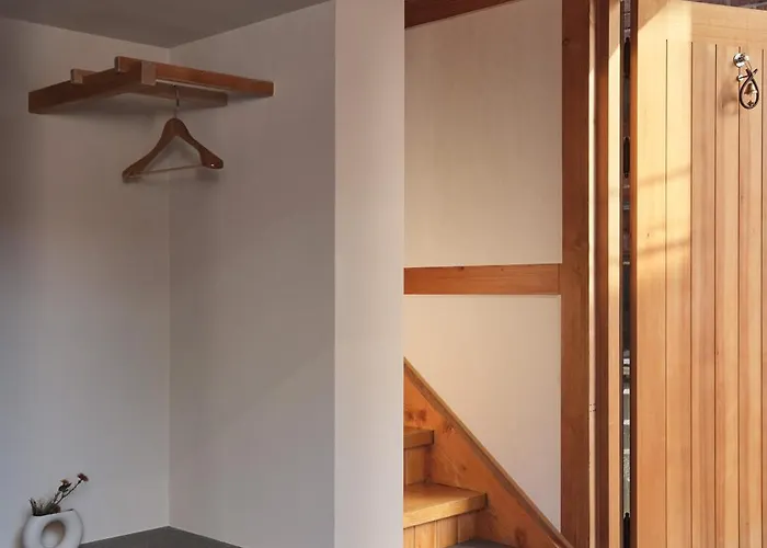 The Korean Traditional Hanok In Downtown For Convenient Public Transportation - Ari