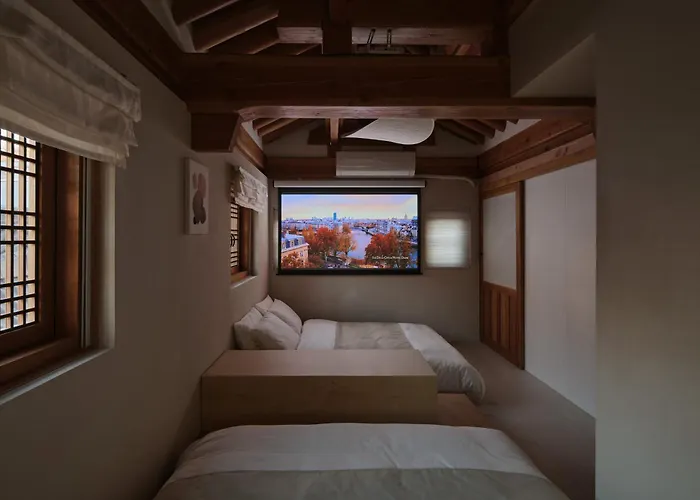The Korean Traditional Hanok In Downtown For Convenient Public Transportation - Ari Bed & Breakfast 4*