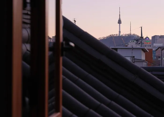 The Korean Traditional Hanok In Downtown For Convenient Public Transportation - Ari Seoel
