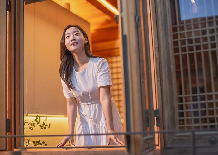 The Korean Traditional Hanok In Downtown For Convenient Public Transportation - Ari Bed & Breakfast 4*